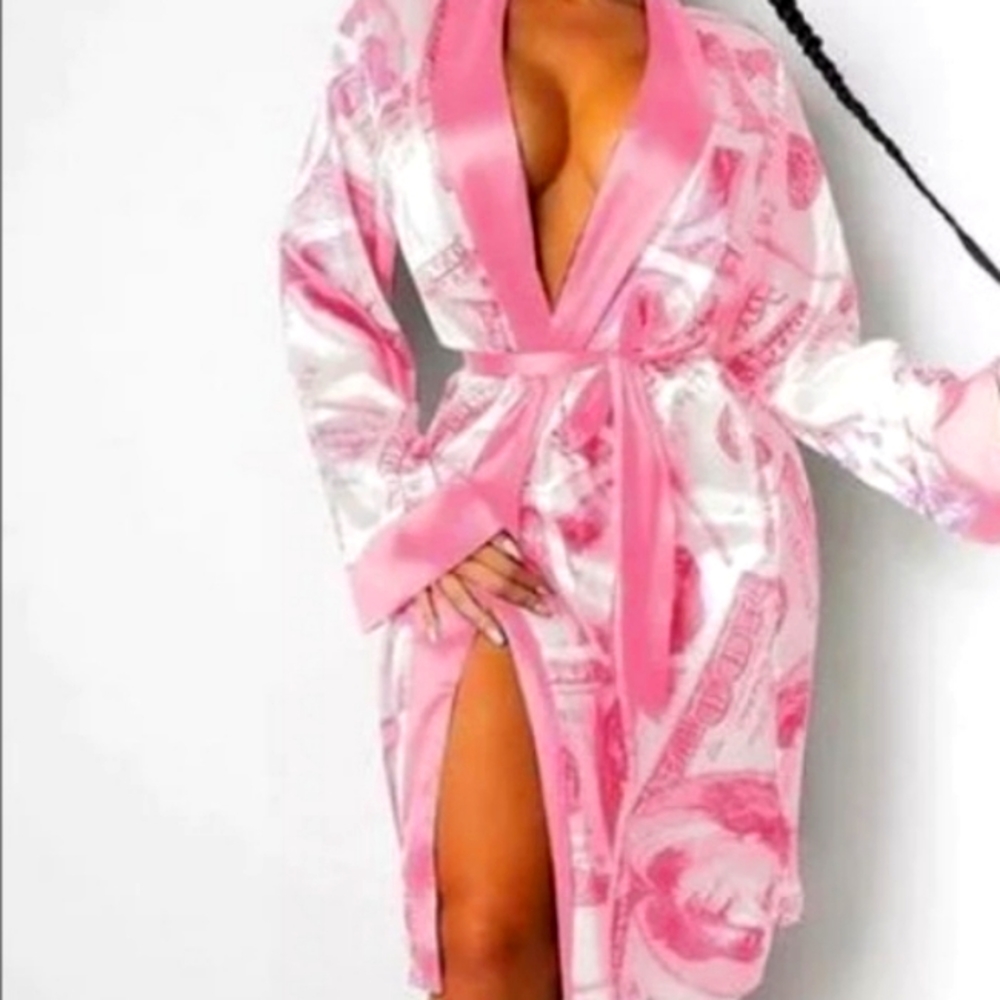 Get this money robe